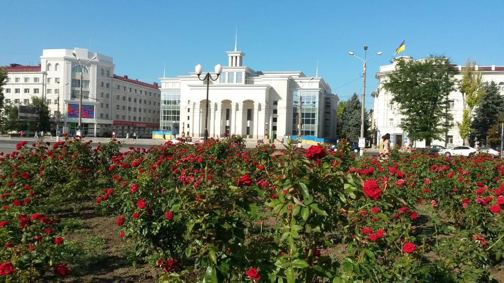 Summer In The Center Of The City Херсон Екстериор снимка