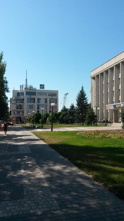 Summer In The Center Of The City Херсон Екстериор снимка